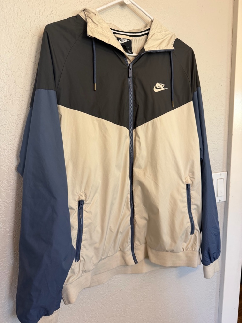 Nike Sportswear Windrunner Jacket - Black, Cream & Blue Men’s Size L